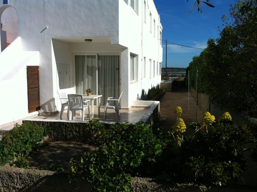 Apartamentos Eugenio La Sabina La Savina  Rum bild