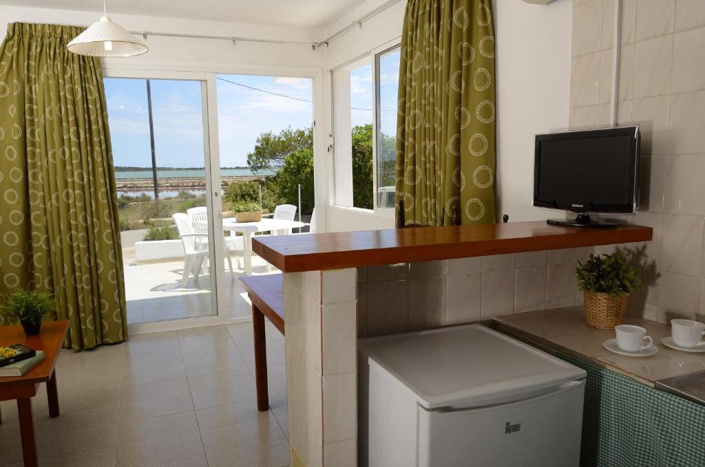 Apartamentos Eugenio La Sabina La Savina  Rum bild